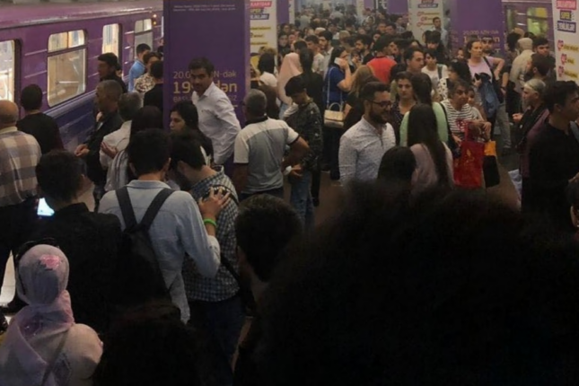 Bakı metrosunda daha bir