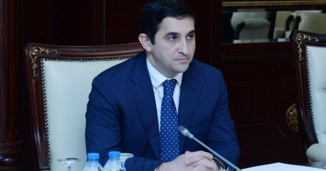 Nazir iki yüksək vəzifəli şəxsi 
