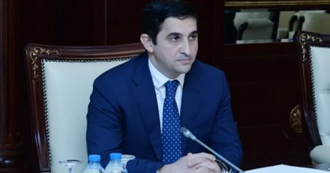 Nazir iki yüksək vəzifəli şəxsi 