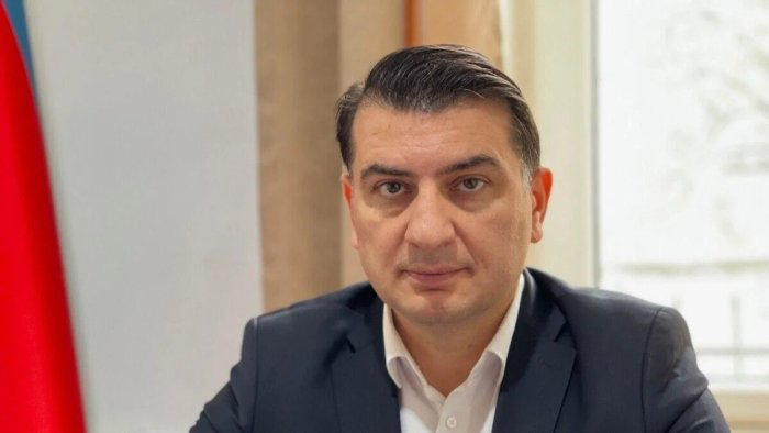 Azər Qasımlıya
