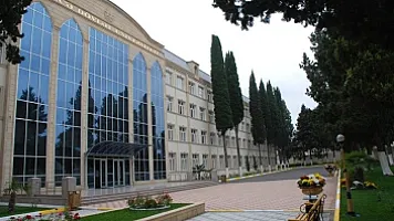 Azərbaycanda bu dövlət universiteti bağlanır? - 