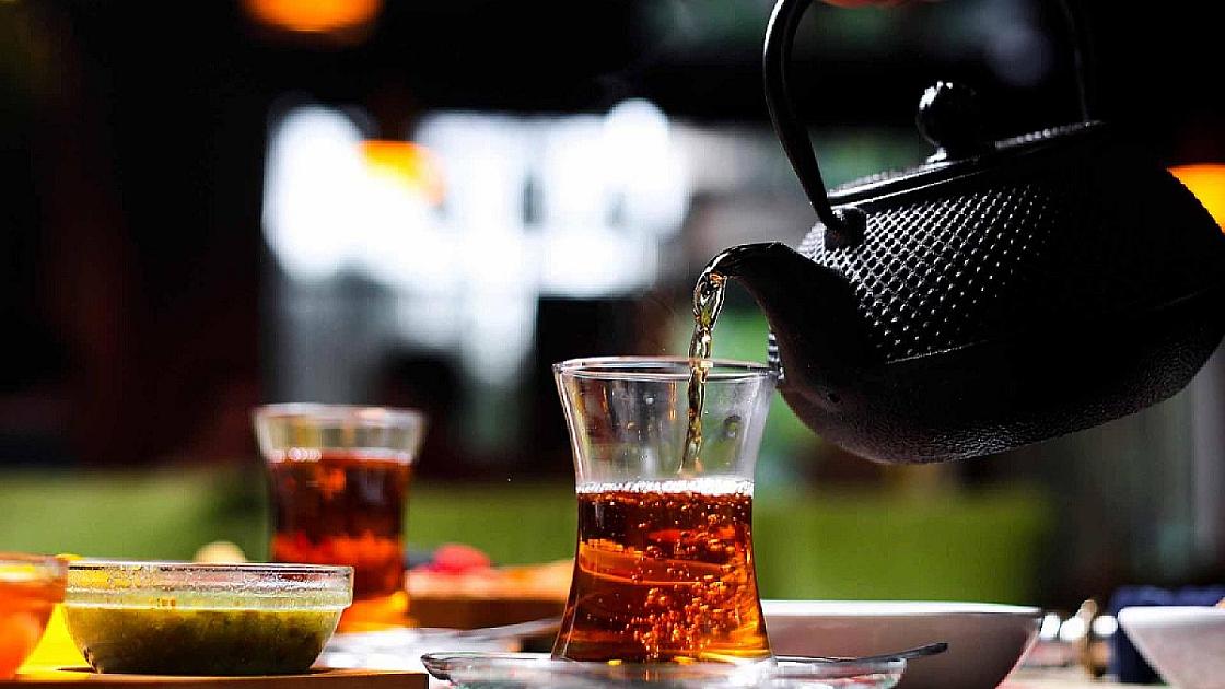 Hər gün çay içsəniz, bədəninizdə nə baş verər?