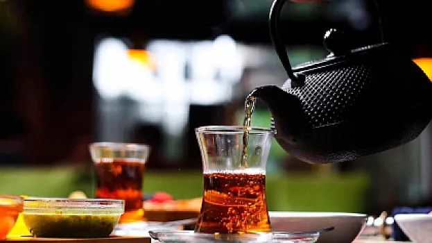Hər gün çay içsəniz, bədəninizdə nə baş verər?