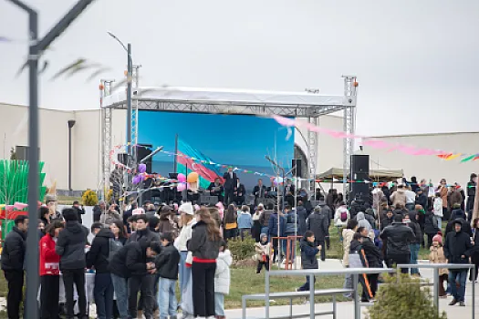 Horovluda Dirçəlişin Alovu: 