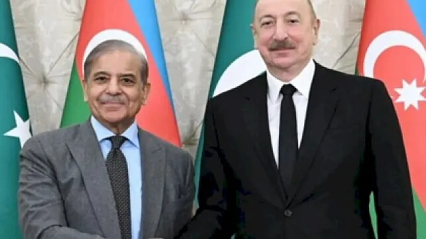 İlham Əliyev Şahbaz Şərifə təbrik ünvanladı