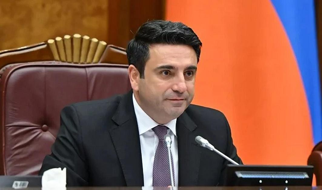 Ermənistan siyasəti iki gündəmlə üz-üzədir: 