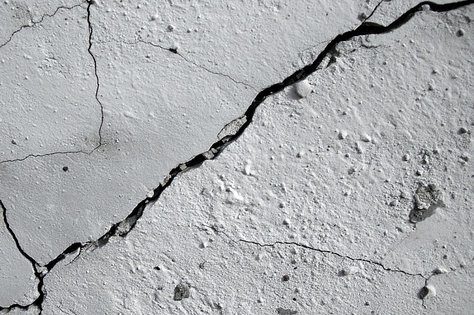 Divarlardakı çatları necə tez gizlətmək olar? -