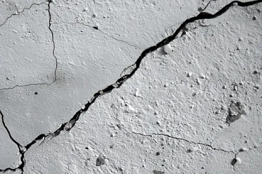 Divarlardakı çatları necə tez gizlətmək olar? -