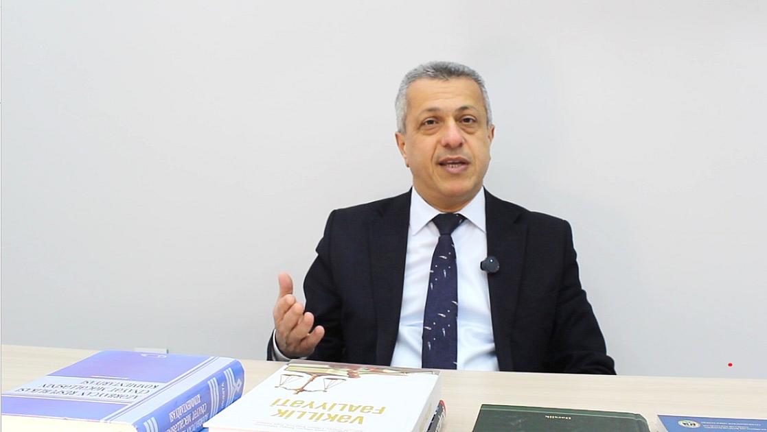Əmir Əliyev: “Vəkilin yazdığı sənəd hakimin bir növ yol xəritəsinə çevrilə bilər” -