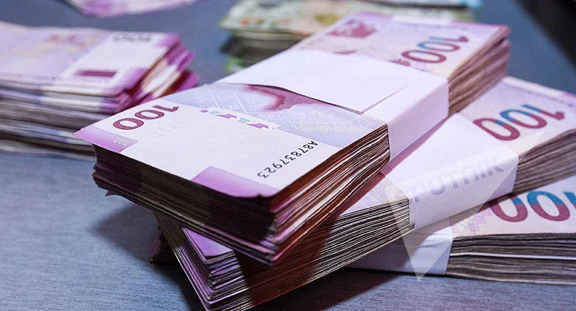 Yenilənmiş 100 manatlıq pul nişanı buraxılır