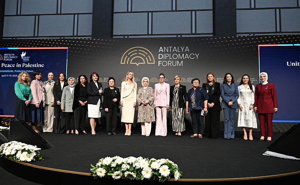 Azərbaycanın birinci xanımı Mehriban Əliyeva Antalya Diplomatiya Forumunda iştirak edib
