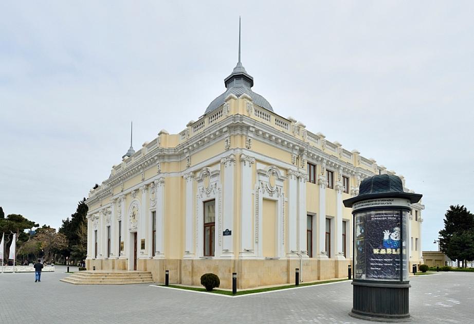 Azərbaycan Dövlət Kukla Teatrına direktor müavini 