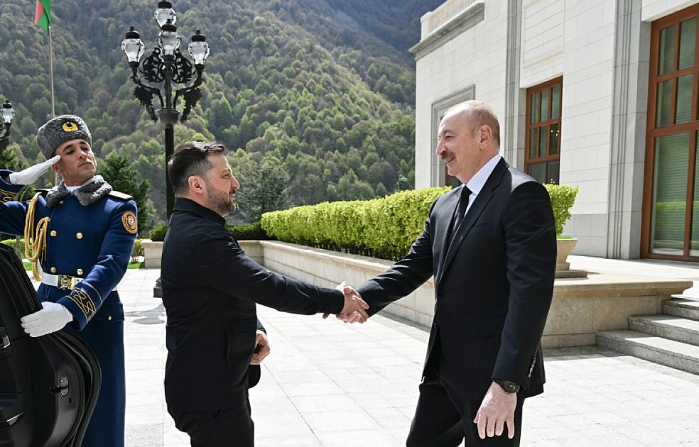 Volodimir Zelenski Azərbaycanda işgüzar səfərdədir