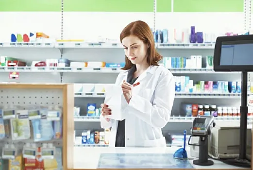 Azərbaycanda yüksək dozalı C vitamini apteklərdə müvəqqəti tapılmayacaq