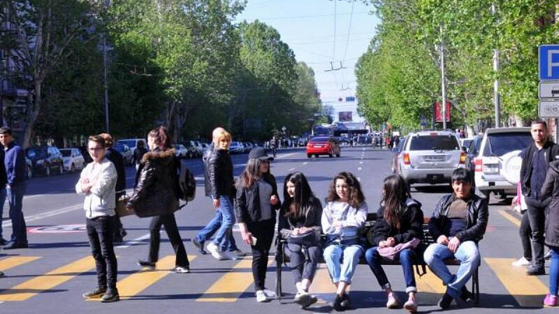 Azərbaycanlılar İrəvanda sərbəst dolaşırlar - 