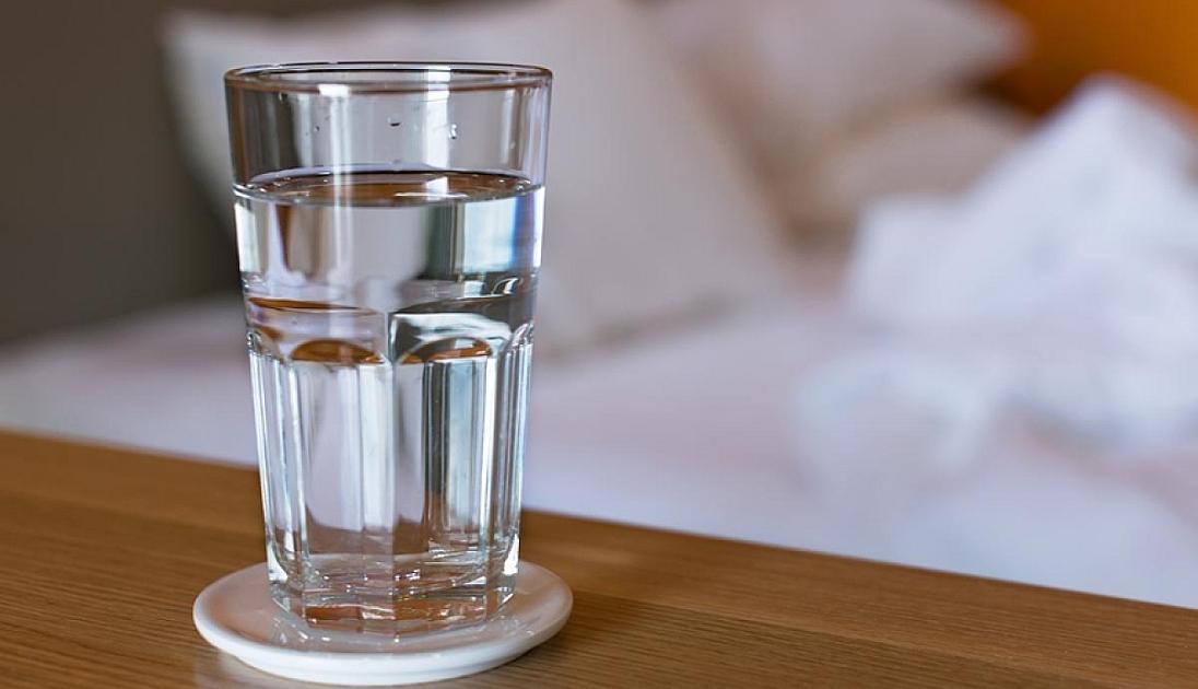 Səhərlər ilıq su içsək, nə olar?