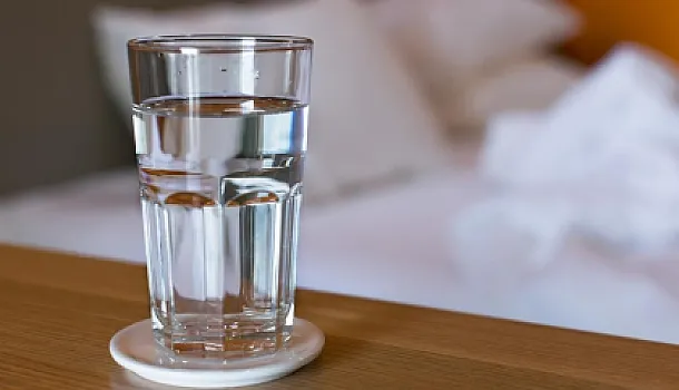 Səhərlər ilıq su içsək, nə olar?