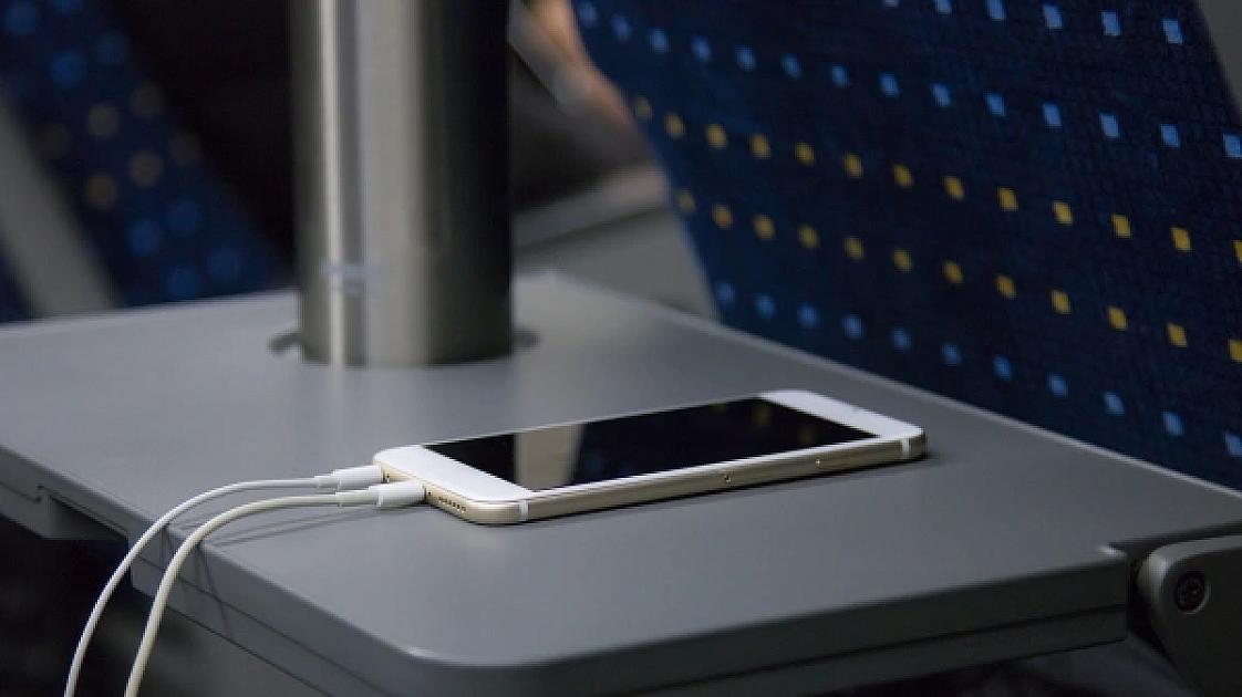 Smartfon məlumatları şarj kabeli vasitəsilə oğurlana bilər: 