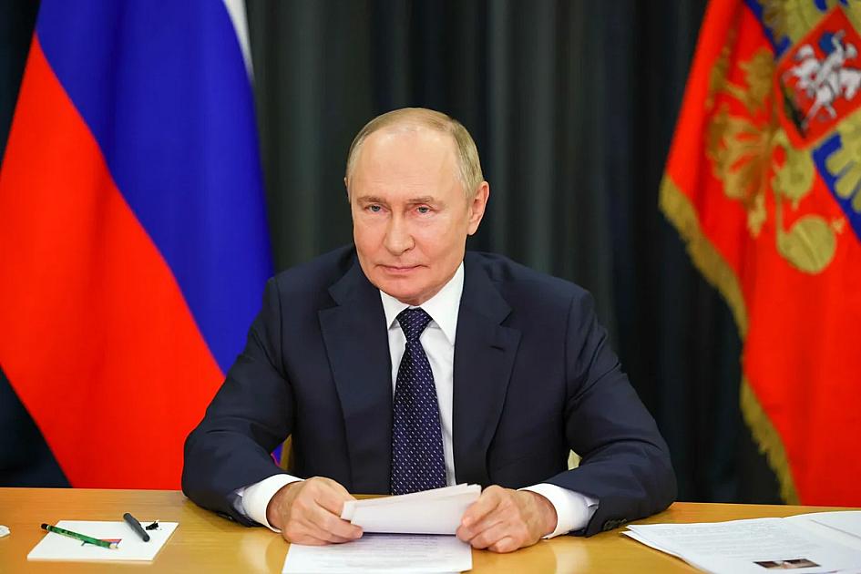 Vladimir Putin: Azərbaycan dünya arenasında layiqli hörmət qazanıb