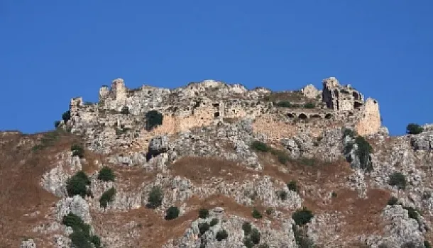 Livanın baş naziri təcili atəşkəsə çağırış etdi