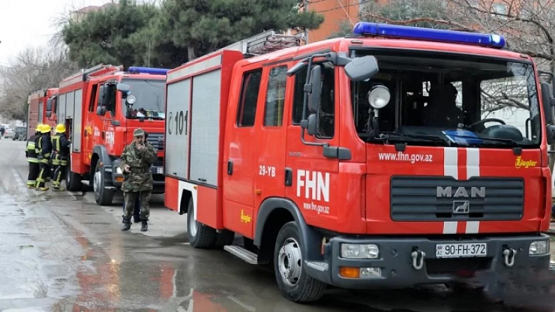 Yarımtikili evdə