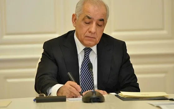 Əli Əsədov yeni qərar imzaladı