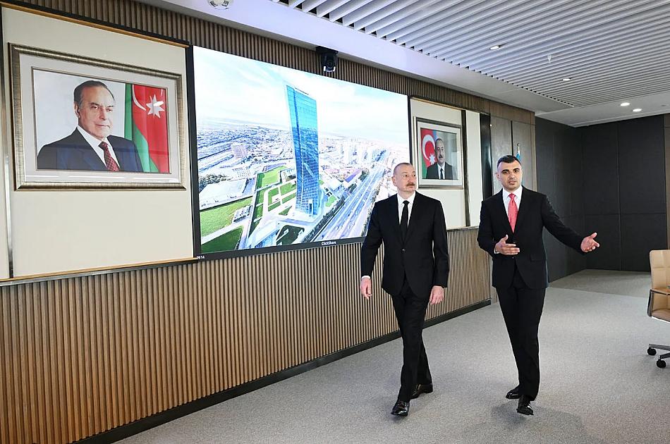 İlham Əliyev Mərkəzi Bankın yeni binasının açılışında iştirak edib