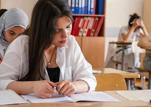 DİM qəbul imtahanı verəcək abituriyentlərlə bağlı məlumat yaydı