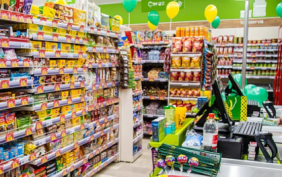 Bu marketdə istehlaka yararsız məhsullar aşkarlandı