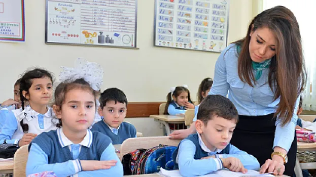Müəllim və şagirdlərin geyimi ilə bağlı tələblər qanuna salınır