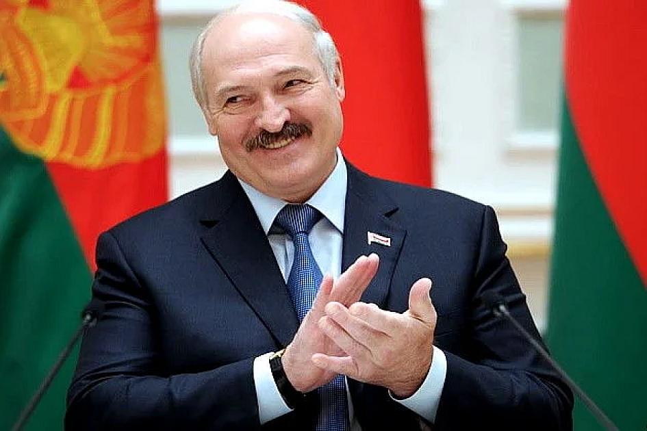 Lukaşenkoya inək hədiyyə edildi