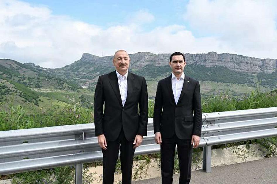 Prezidentlər Daşaltı kəndində birgə şəkil çəkdirdilər