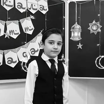 Gürcüstan partiyası İnquşetiyada qəhrəmancasına həlak olan azyaşlının ailəsinə başsağlığı verib