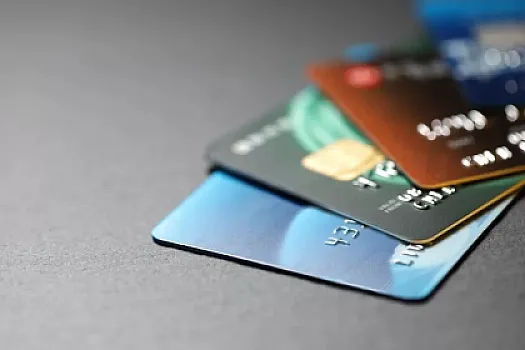 Bankların bu kartlardan pul silməsi qanunsuz imiş