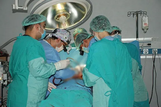 Daha bir tibb müəssisəsi ürək və kök hüceyrələri transplantasiyası həyata keçirəcək