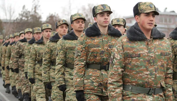 Ermənistan ordusu batır -
