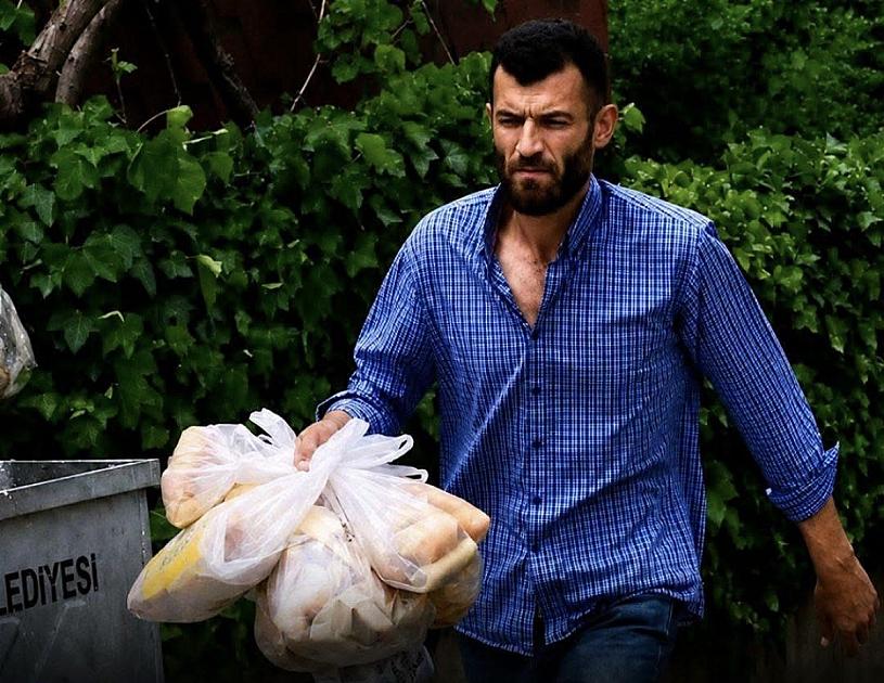 Bir ildə 15 ton çörəyi zibilə atılmaqdan xilas etdi