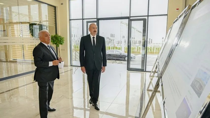 İlham Əliyev “Yeni Səngəçal” yarımstansiyasının açılışında –