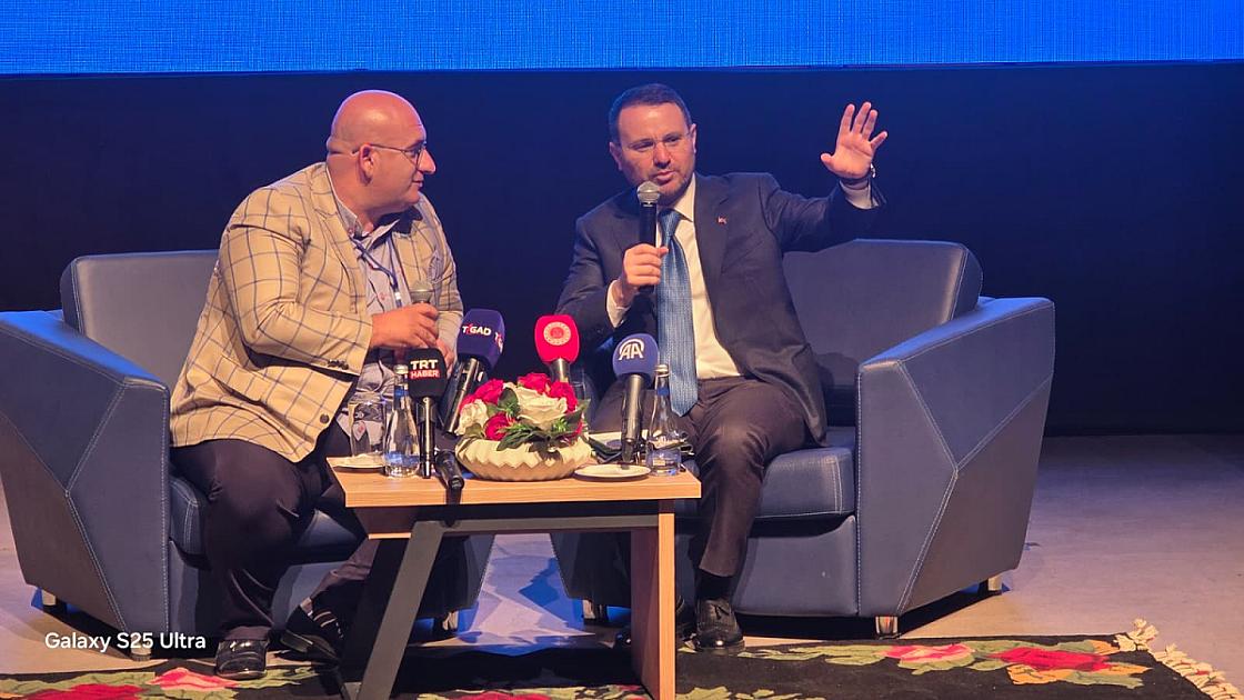 Akın Gürlekdən Sərt Mesaj: