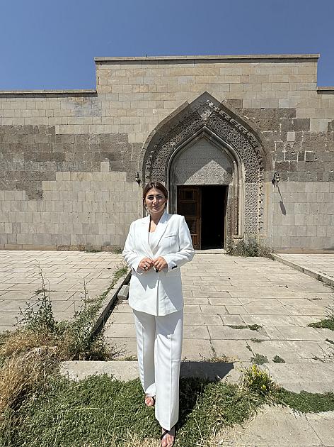Ağrı dağının ətəyində 