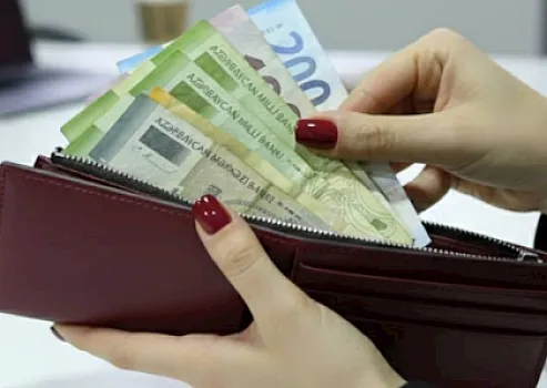 Xidmət zamanı sizdən pul tələb edilərsə, bu sənədi istəyin