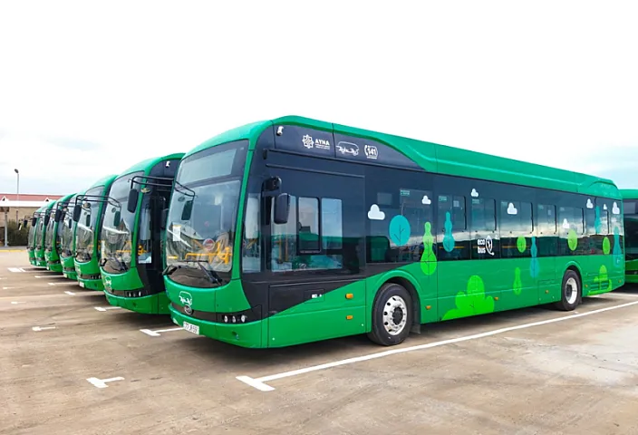 Ekspres avtobuslar harada dayanır? -