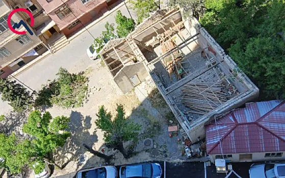 "İnsanların oturması üçün yer yoxdur, amma bu tikiliyə icazə verdilər” -
