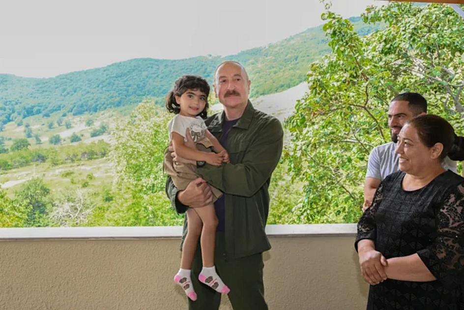 İlham Əliyev Qarabağda balaca Gülərin arzusunu gerçəkləşdirdi - 