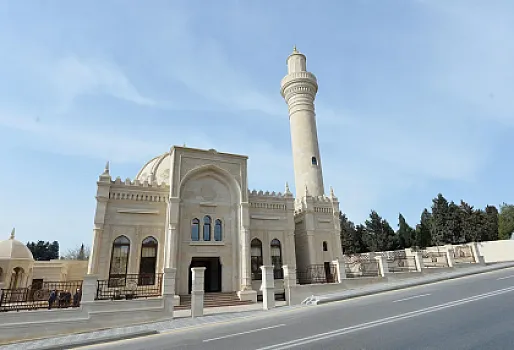 Hazırda məscidlərdə neçə dini xadim fəaliyyət göstərir? 