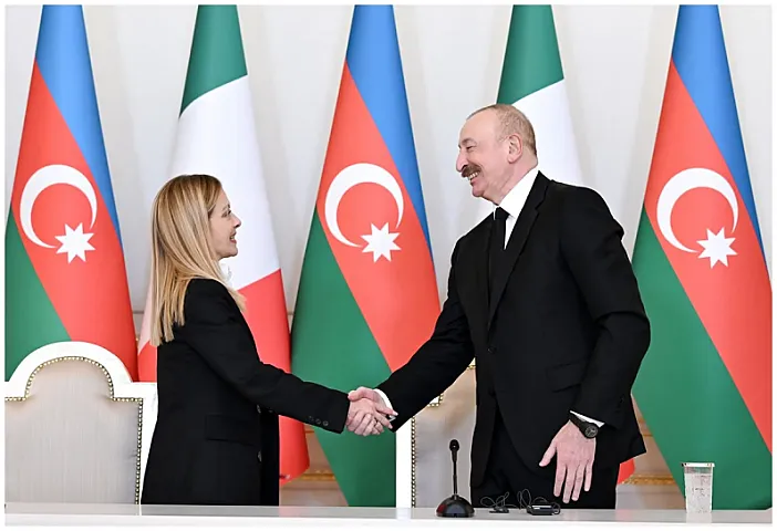 İlham Əliyev Corcia Melonini təbrik etdi